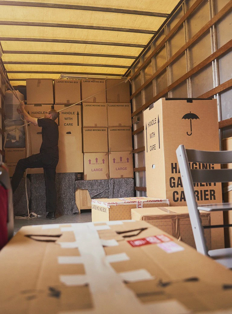 kartony  w&nbsp;samochodzie